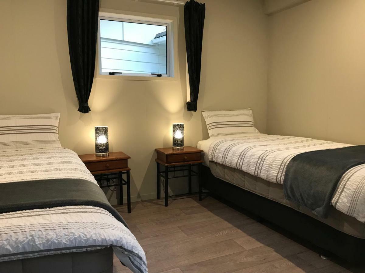 Angie'S Rural Retreat Hotel Wainuiomata Bagian luar foto